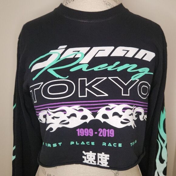 Graphic Crewneck Long Sleeve Shirt - Picture 7 of 10